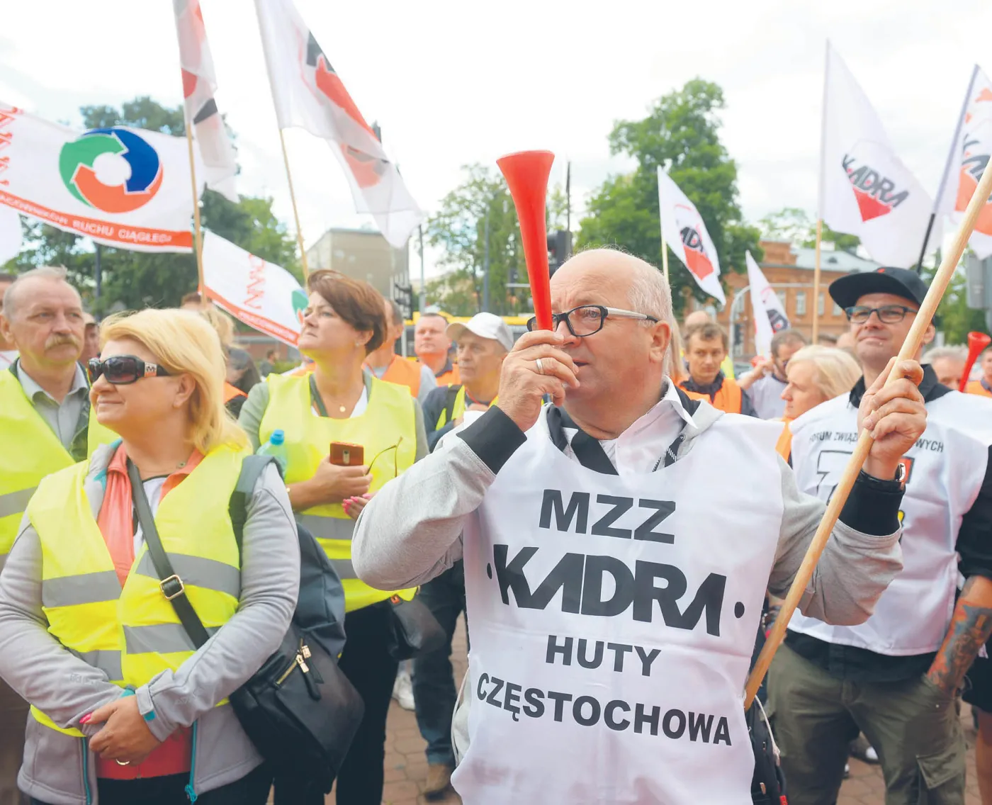 Huta Częstochowa bez szefa, załoga bez pracy i pieniędzy