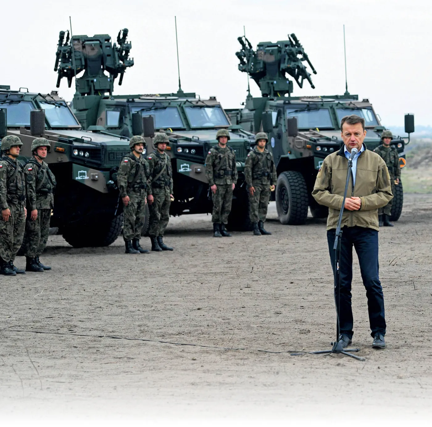 Armia zakładnikiem przemysłu