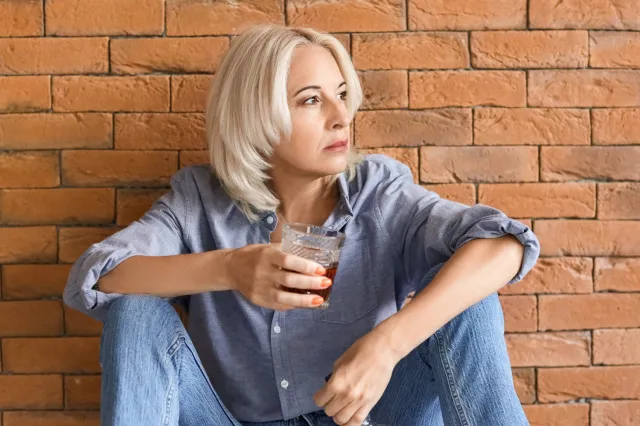 Lekarz zadaje tylko 4 pytania. Tak w 2026 roku wykrywa się ukryty alkoholizm