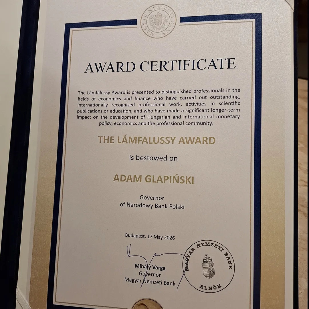 Prezes NBP wyróżniony prestiżową nagrodą „Lámfalussy Award”