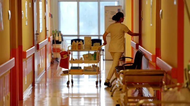 Szpital rezygnuje z salowych od 1 czerwca. 62 pracownice boją się o przyszłość