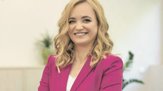 Ważą się losy minister zdrowia. PiS i Zandberg ramię w ramię, a Polacy? Wynik sondażu zaskakuje