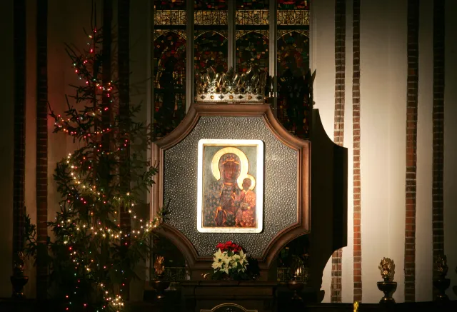 58-latek usiłował zniszczyć obraz Matki Bożej na Jasnej Górze