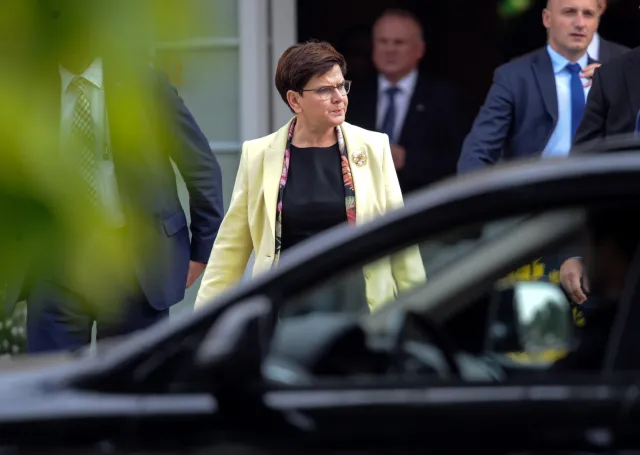 Szydło na klubie PiS: będzie wymiana kilku wojewodów