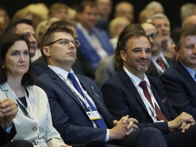 Warchoł zapowiada poprawkę projektu ustawy o KRS: Środowiska prawnicze z prawem zgłaszania kandydatów