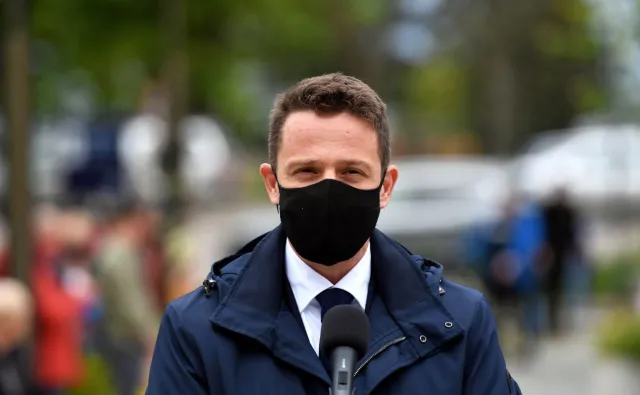 Trzaskowski: Będzie decyzja ws. rozbiórki mostu pontonowego