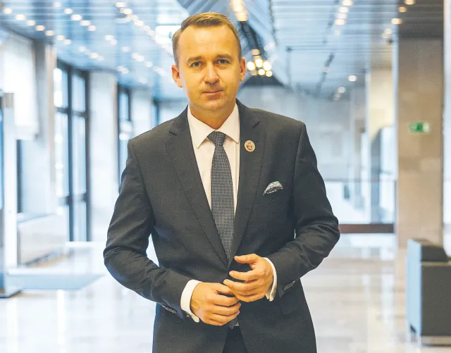 Cieślak: Nie mam problemu, by usiąść z Gowinem i rozmawiać o sprawach merytorycznych. Nie można się na siebie obrażać [WYWIAD]