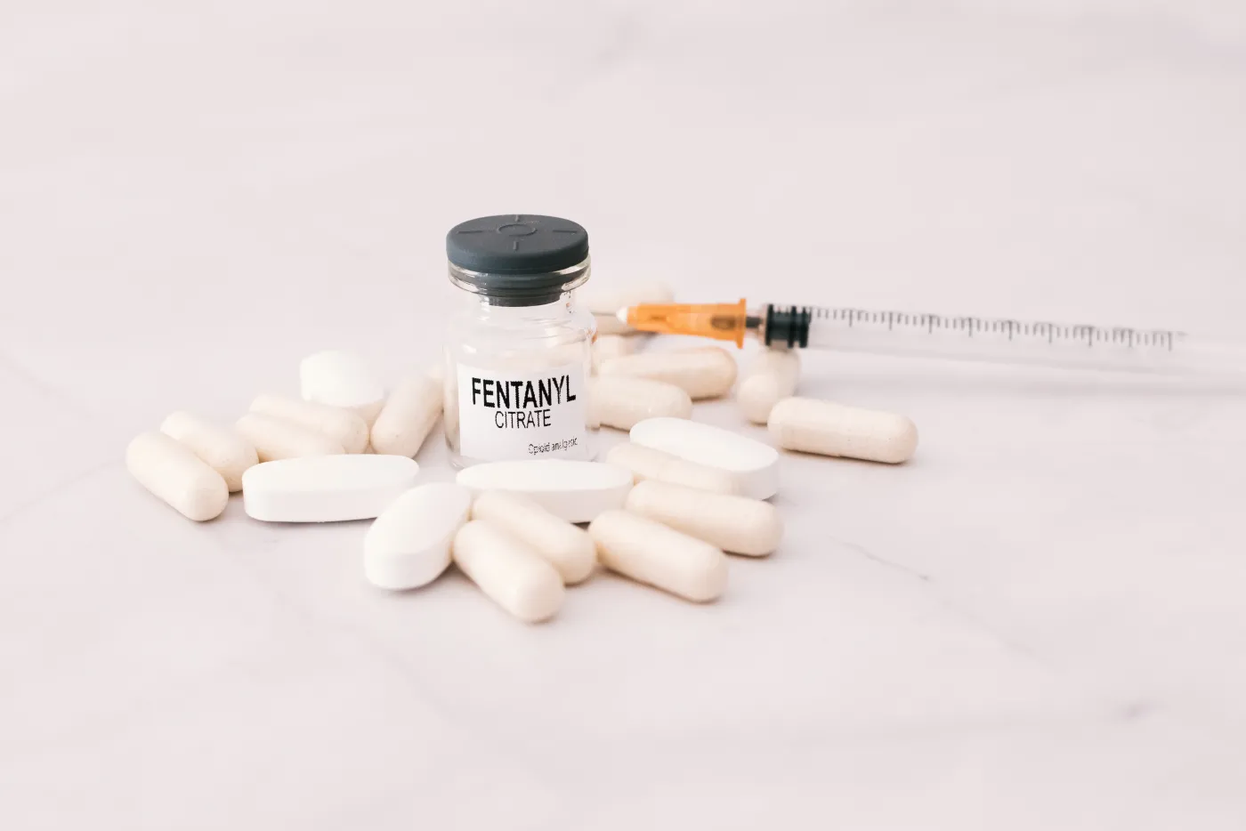 Walka z fentanylem. Monitorowanie od tygodnia, choć narzędzia są od lat
