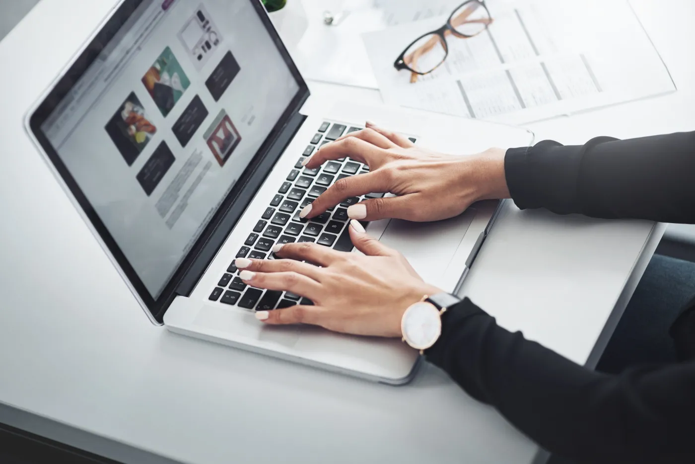 Należy ograniczyć studia online [WYWIAD]