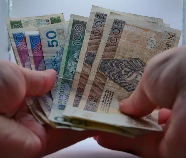 Skończyłeś 65 lat? Te dodatki do emerytury ci przysługują