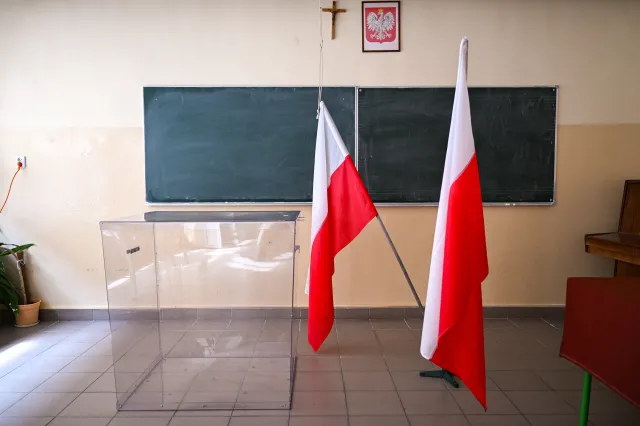 Wybory prezydenckie 2025. Spokojny początek głosowania, lokale otwarte zgodnie z planem