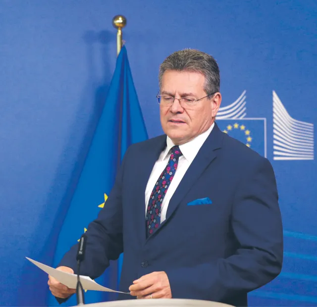 Drobne postępy w sprzątaniu po brexicie. Londyn i Bruksela prowadzą konsultacje w sprawie protokołu dotyczącego Irlandii Północnej