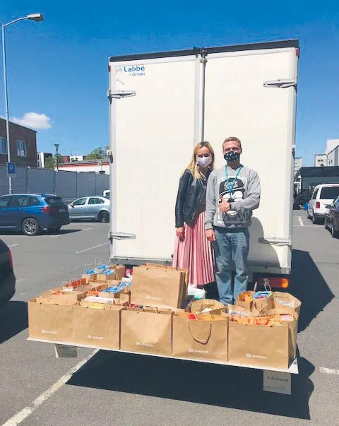 Osobno może oznaczać razem