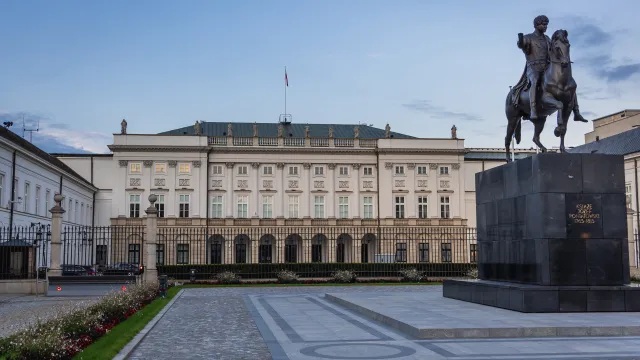 Wybory prezydenckie 2025. Politolog: Na Karola Nawrockiego zagłosowała "Polska powiatowa"