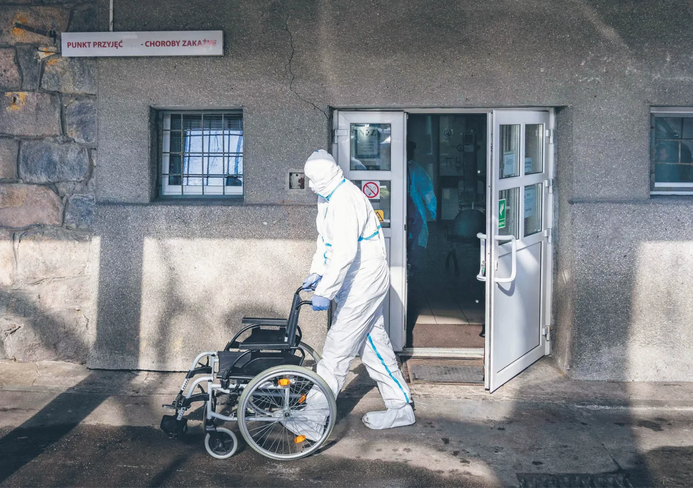 Sprawiedliwość w czasach koronawirusa, czyli kto kogo zakaził