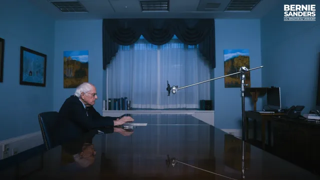 „Ma Pan rację, senatorze. Może herbatki, senatorze?”. Czego nie powie nam AI