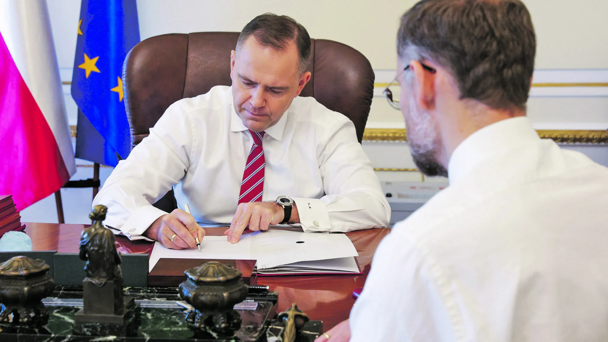 Koniec ze zdjęciami dzieci w sieci i nowe zasady opieki. Prezydent złożył podpis