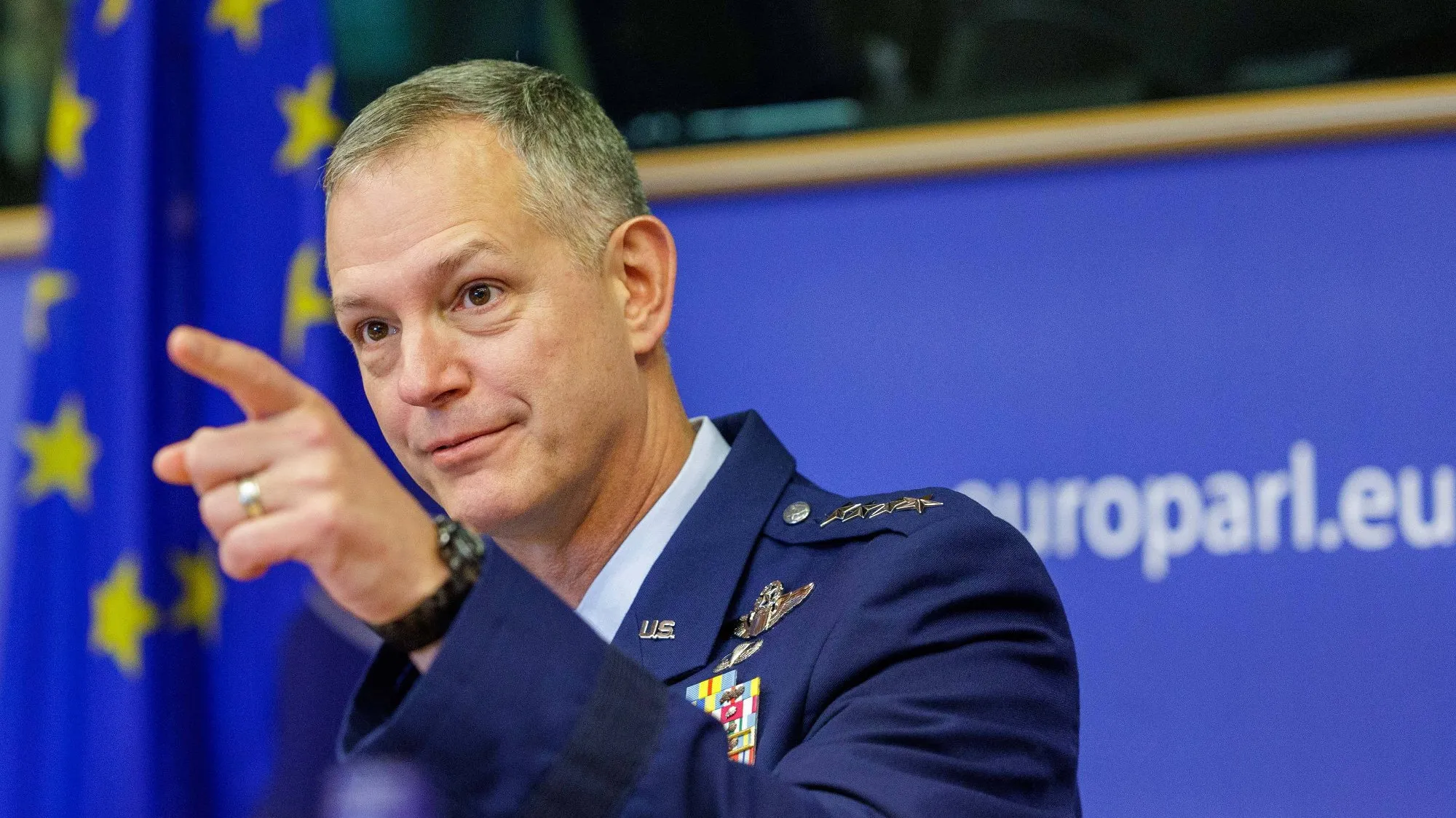 Dowódca sił NATO w Europie przybywa do Polski z planem odparcia ataku