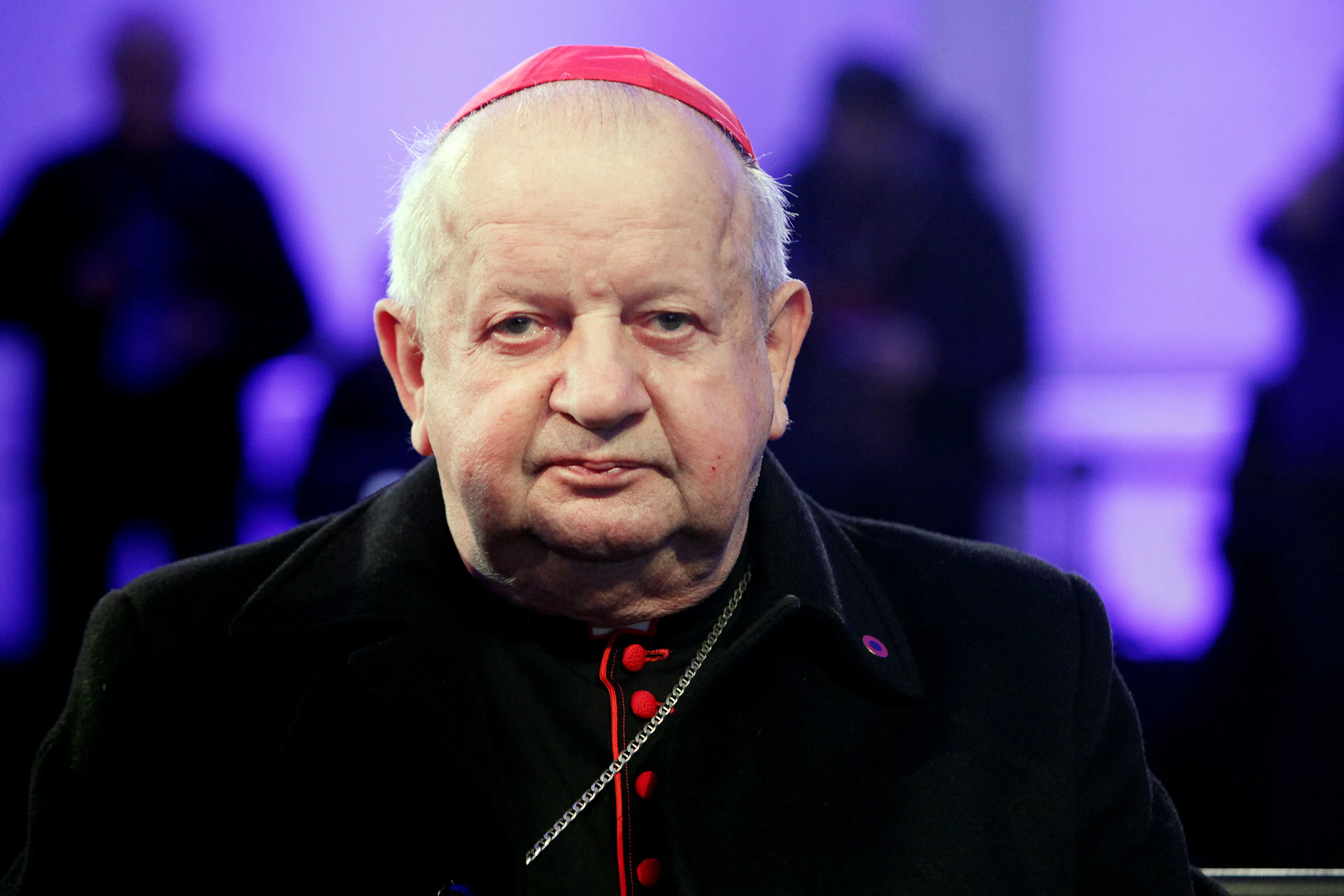 Kardynał Dziwisz znów nie przyszedł do sądu. Będzie doprowadzony?