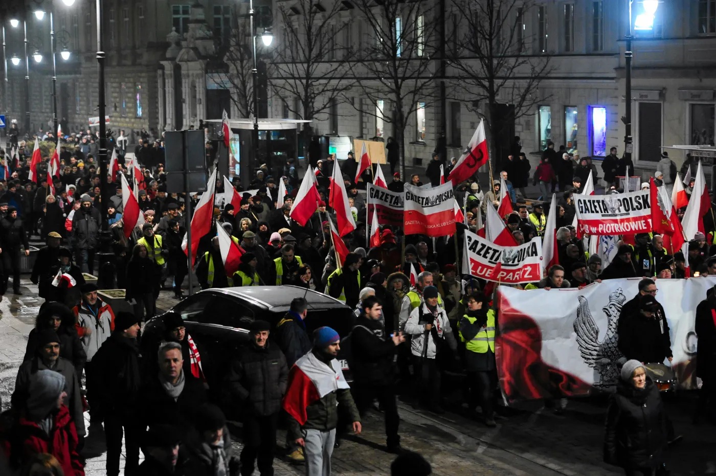 1285040-kluby-gazety-polskiej-w-trzecia-rocznice-katastrofy-smolenskiej.jpg