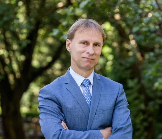 Zbigniew Maciągredaktor naczelnyw latach 2003-2005