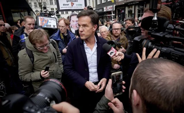 Premier Holandii: Prezydent Turcji powinien zaprzestać prowokacji