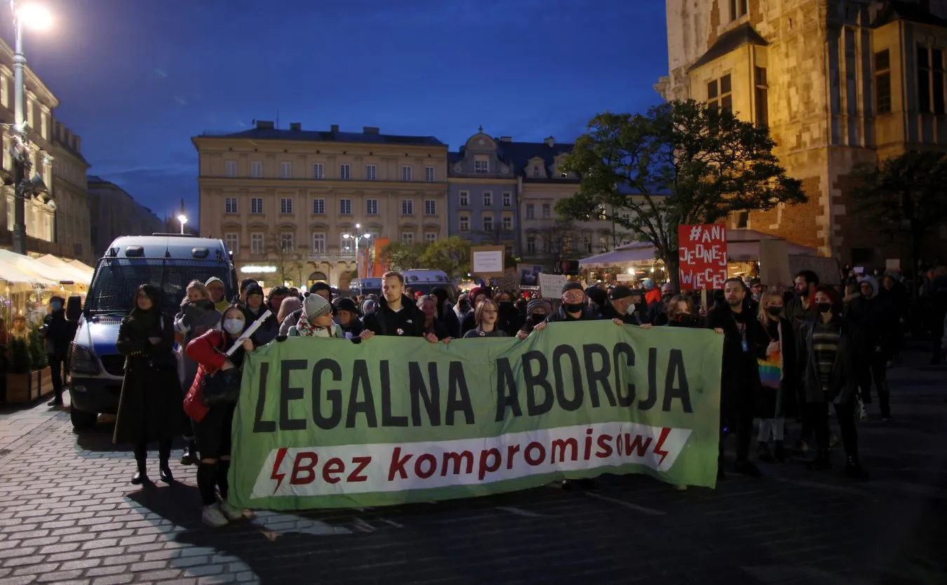 "Ani jednej więcej". W niedzielę protestowali mieszkańcy Krakowa i Katowic