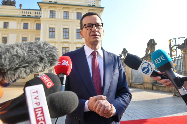 Morawiecki na nieformalnym posiedzeniu Rady Europejskiej w Pradze: Trzeba zamrozić ceny uprawnień do emisji CO2