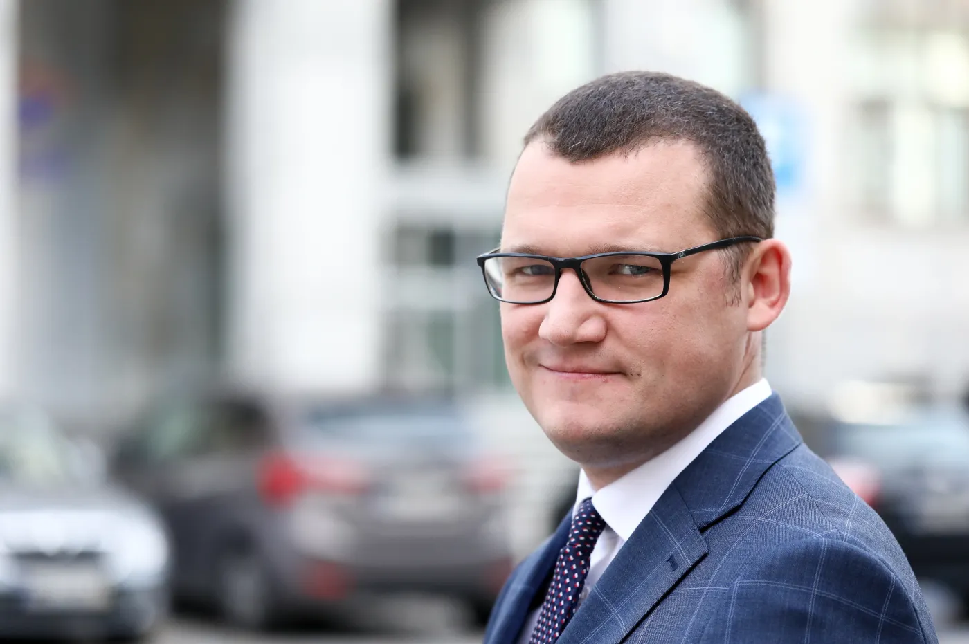 System świadczeń dla uchodźców zostanie uszczelniony. Szefernaker: Są osoby, które naciągają ten system