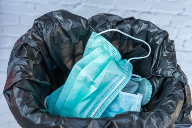 Porażka programu „Polskie Szwalnie”. NIK ogłasza wyniki kontroli produkcji polskich maseczek