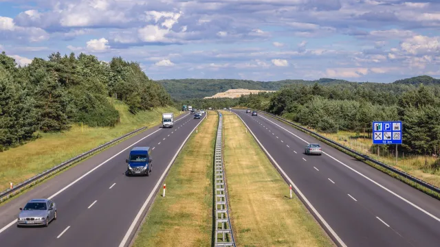 Postępowanie w sprawie zwrotu opłaty za przejazd autostradą ma być łatwiejsze