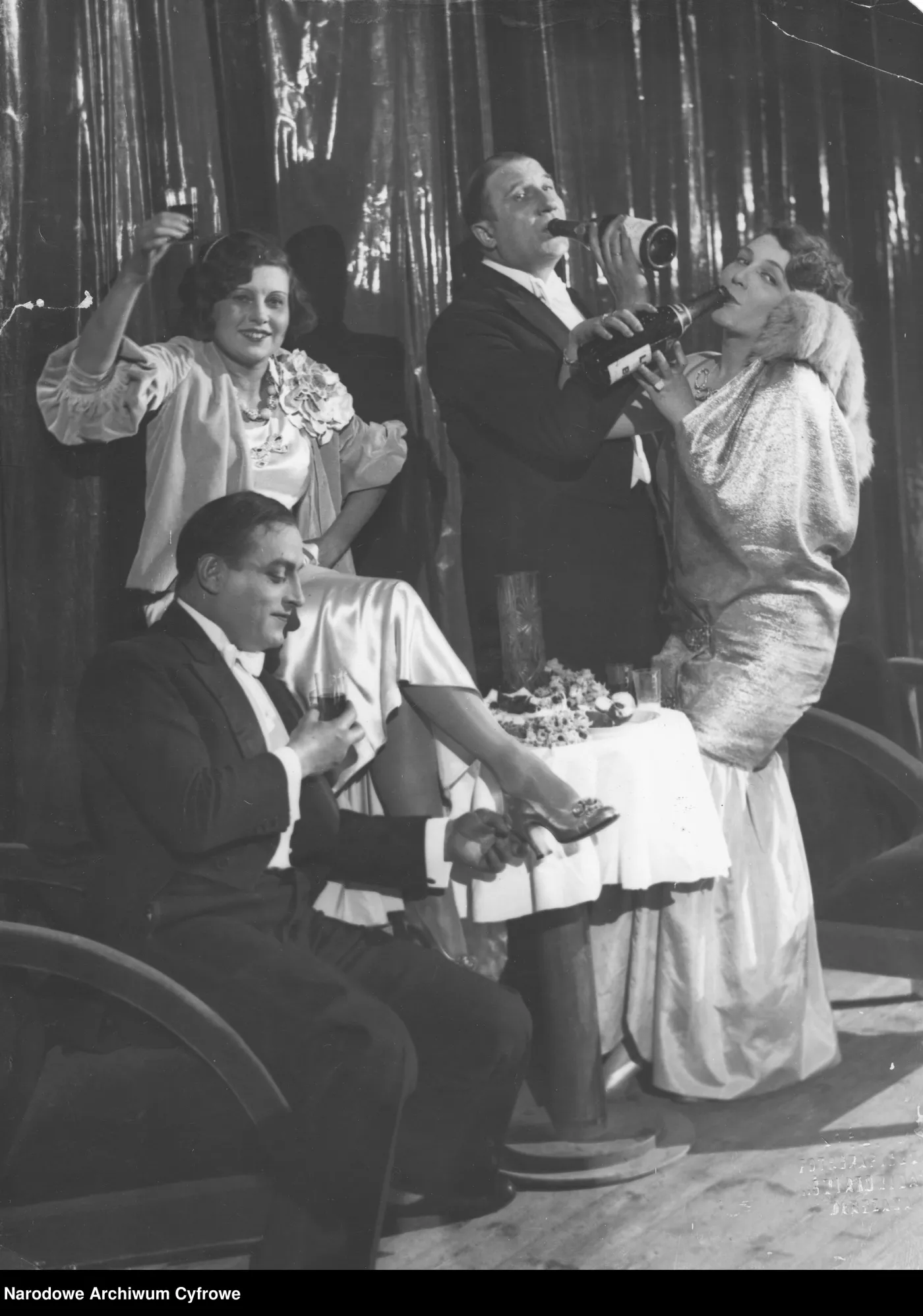Bal sylwestrowy w teatrze Morskie Oko w Warszawie