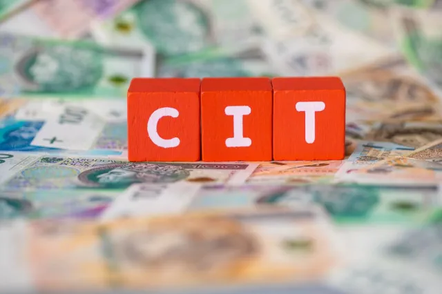 Uzasadnienie podwyżki CIT dla banków? "Bezprecedensowe zyski" i potrzeby zbrojeniowe