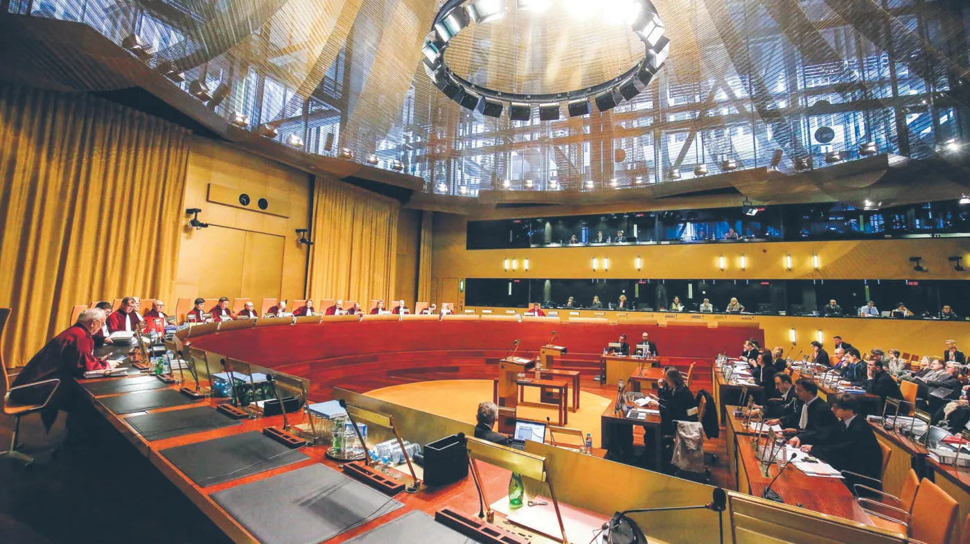 Los polskich oskarżonych w rękach zagranicznych sędziów