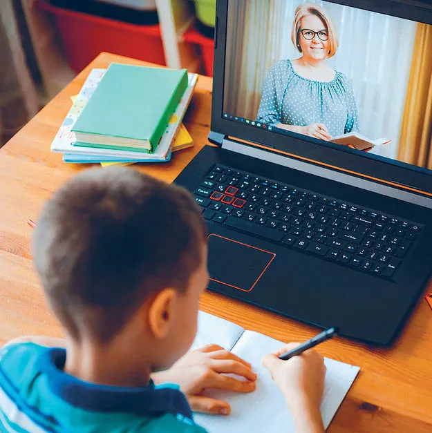 W szkole i poza szkołą można uczyć lepiej
