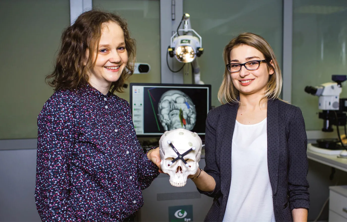 SF z chirurgiczną precyzją