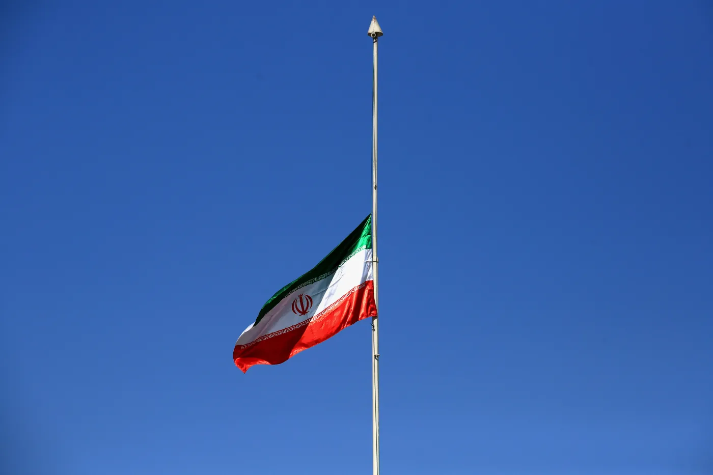 Iran odwołuje pogrzeb ajatollaha