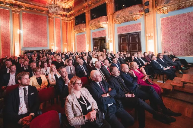 Praktyczna wiedza i kompetencje przyszłości
