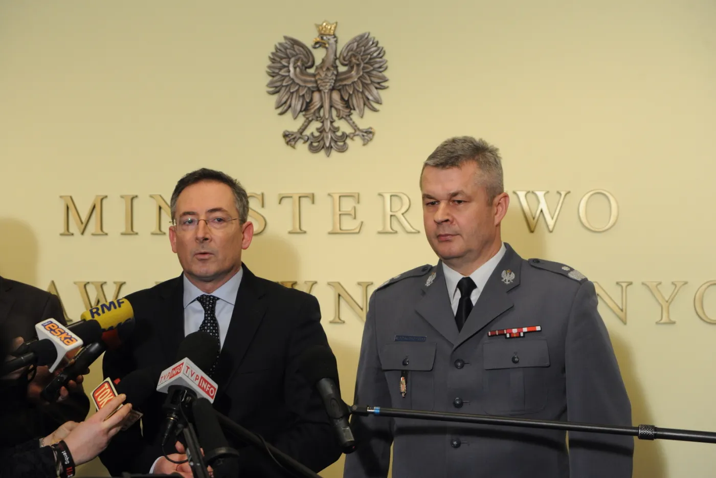 Bartłomiej Sienkiewicz i Marek Działoszyński. Fot. PAP/Grzegorz Jakubowski 