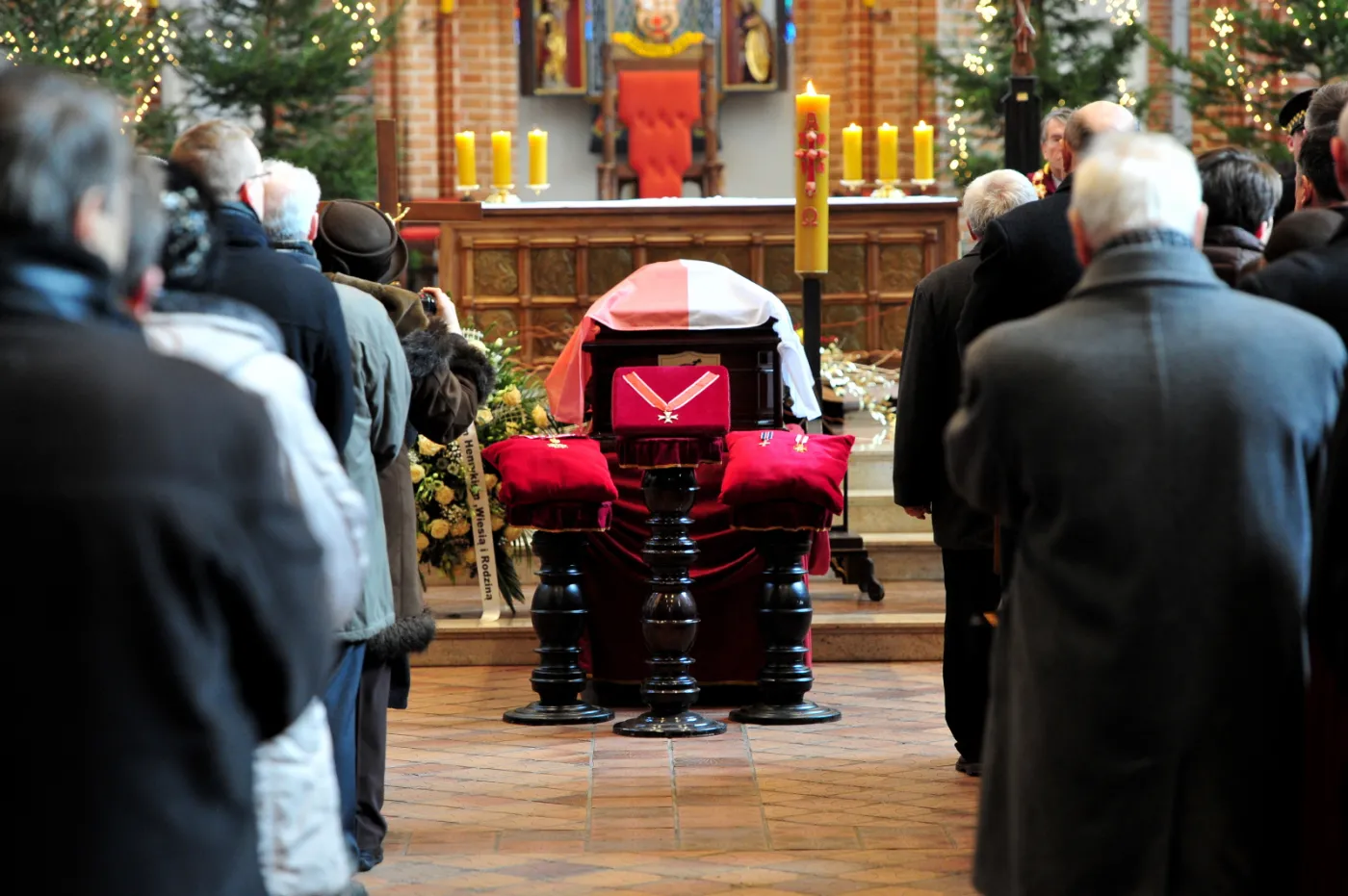 Uroczystości pogrzebowe Mariana Jurczyka - uroczysta msza pogrzebowa w Bazylice Archikatedralnej w Szczecinie