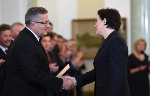 Nowy rząd zaprzysiężony: Komorowski powołał Ewę Kopacz na urząd premiera