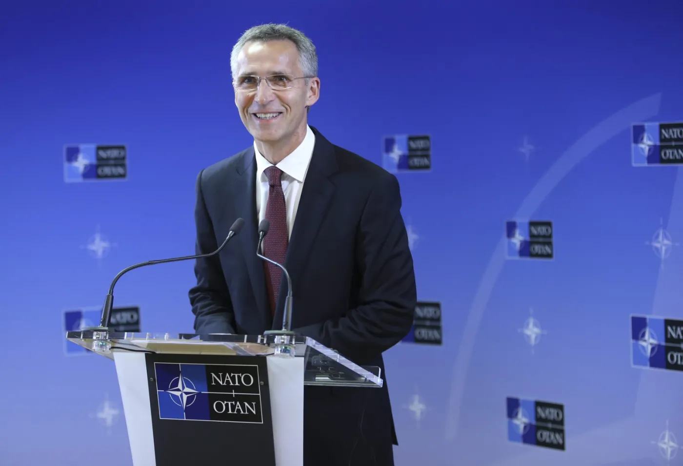Jens Stoltenberg na konferencji w Kwaterze Głównej w Brukseli. Fot. EPA/OLIVIER HOSLET/PAP