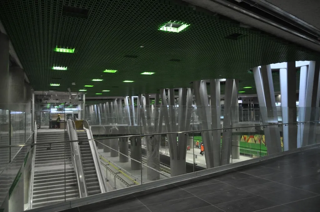 Warszawskie metro. Stacje drugiej linii