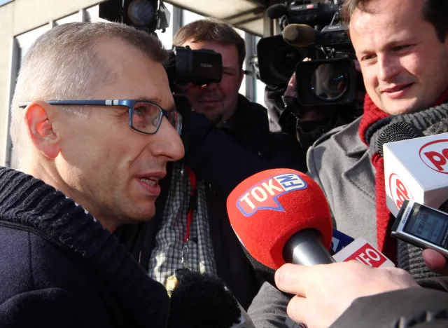 Katowice: Prezes NIK przyjechał do prokuratury na przesłuchanie