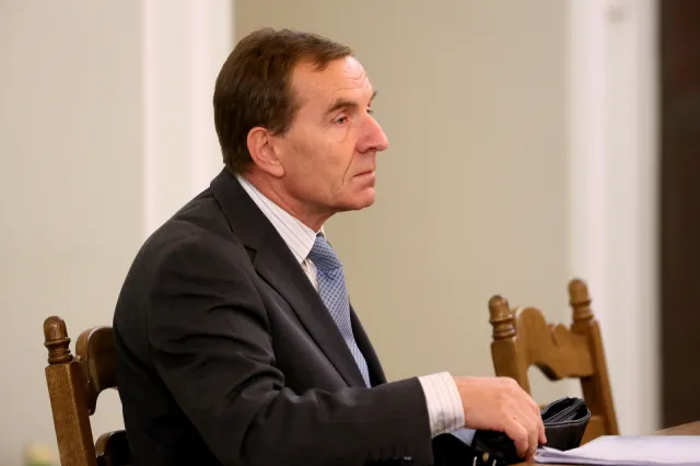 Pierwsze przesłuchanie przed komisją śledczą ws. Amber Gold. Niesiołowski: Działania w sprawie Amber Gold znam z doniesień medialnych