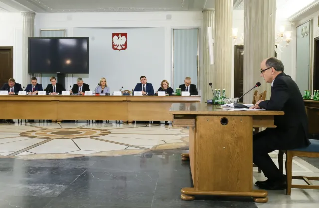 Śledztwo ws. Amber Gold: Na konta OLT Express przelano blisko 6 mln USD i ponad 43 mln zł