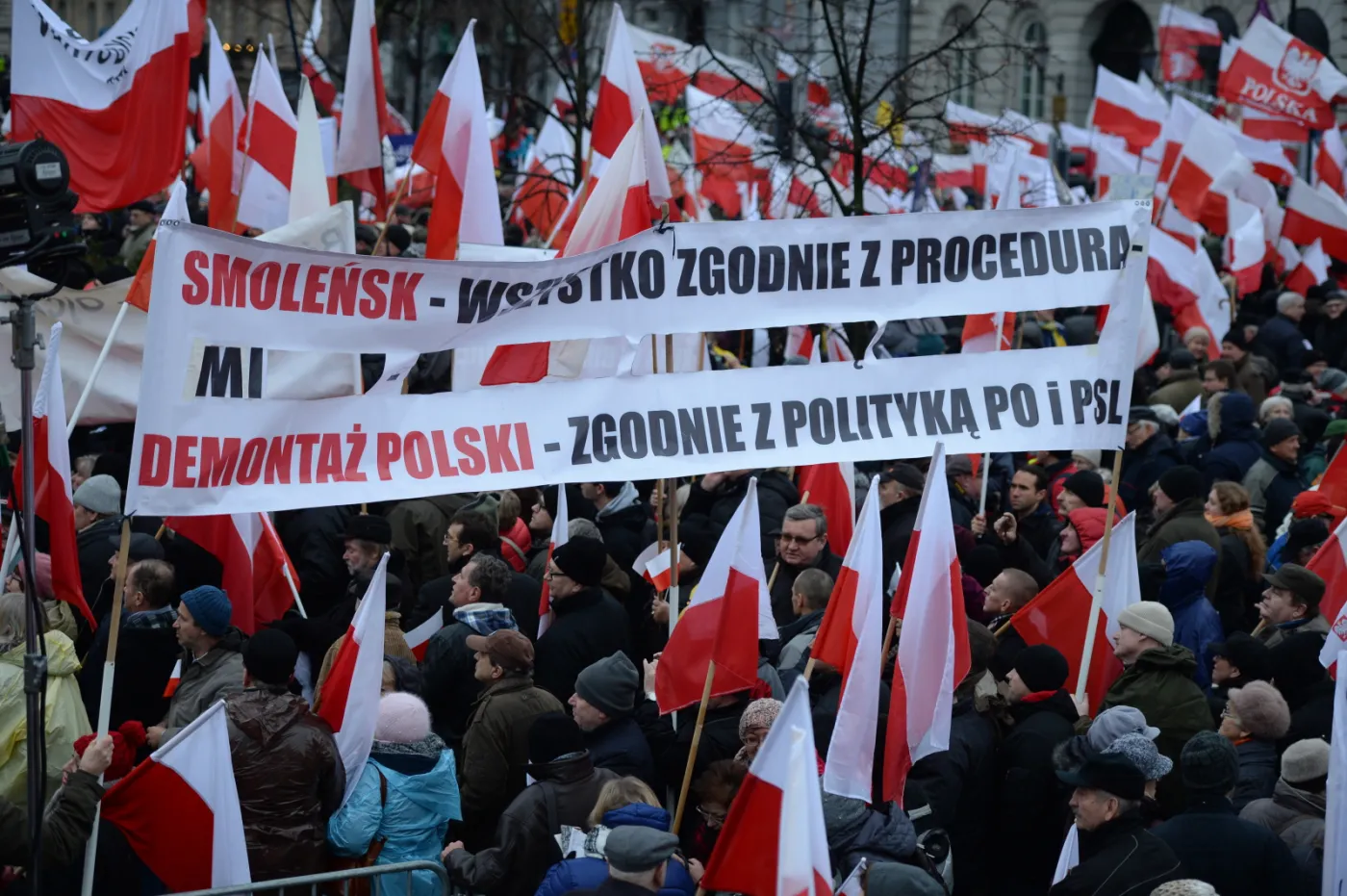 2402638-marsz-wolnosci-i-solidarnosci.jpg