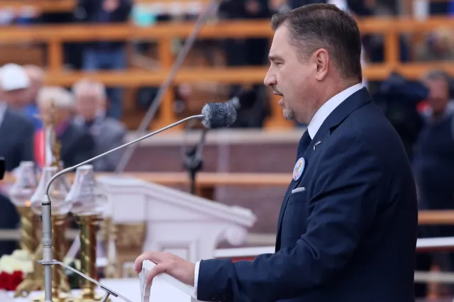 Propozycja szefa "Solidarności". Z rezydentami spotkajmy się w RDS