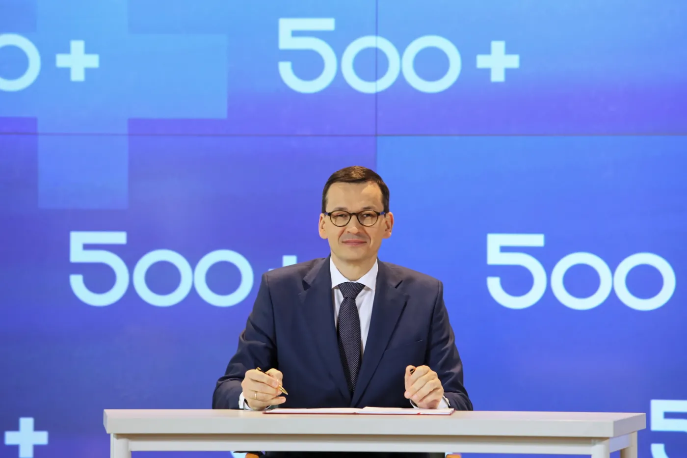 500 plus: Rozszerzenie programu o świadczenia na pierwsze dziecko w czwartek w Sejmie