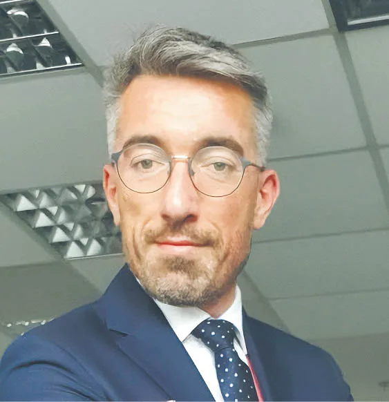 Piotr W